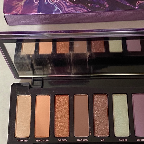 Urban Decay NAKED Ultraviolet Palette BNWT - Picture 4 of 5